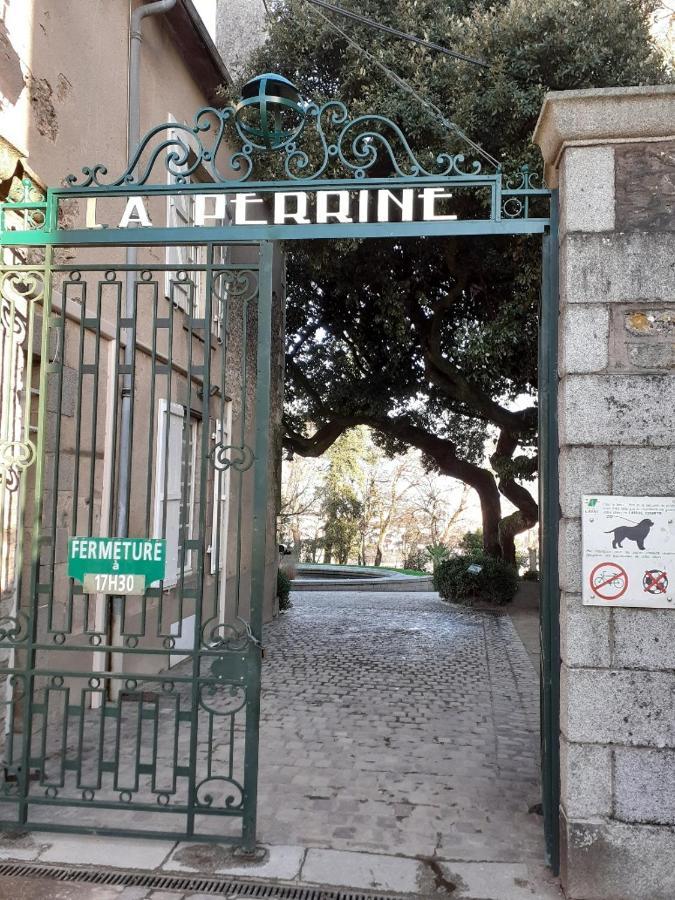 Appartement Rien Que Pour Vous Proche Centre Ville Лавал Екстериор снимка