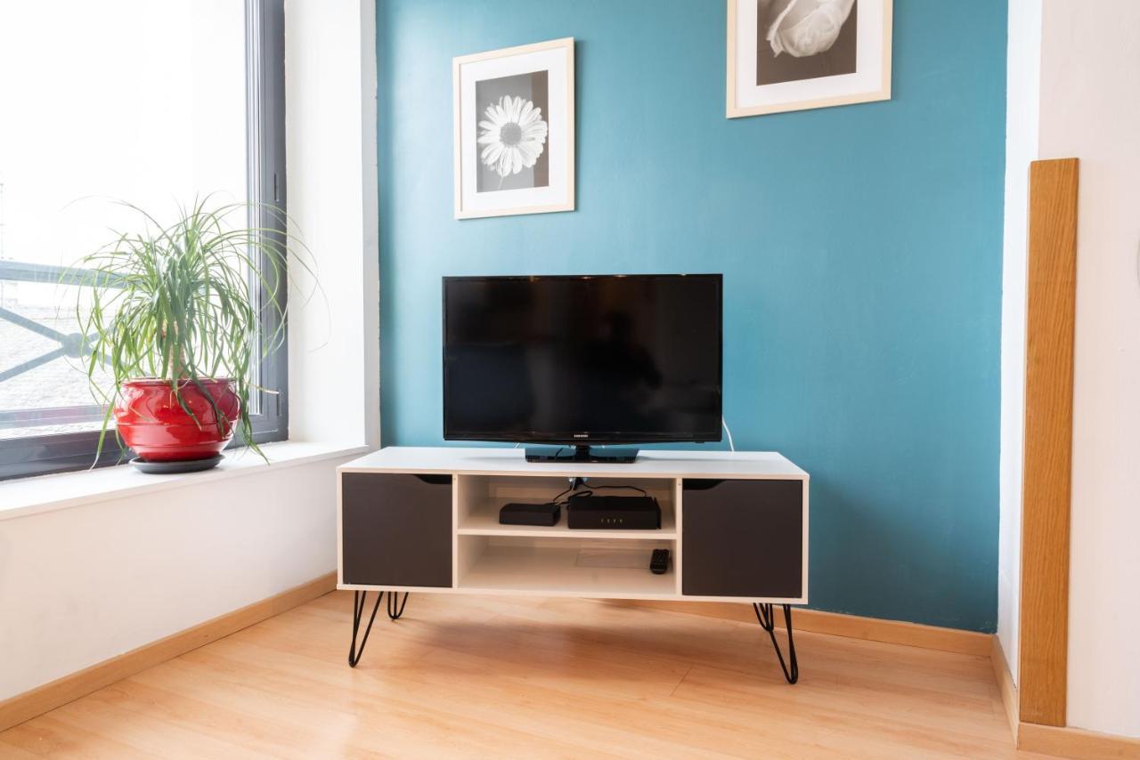 Appartement Rien Que Pour Vous Proche Centre Ville Лавал Екстериор снимка
